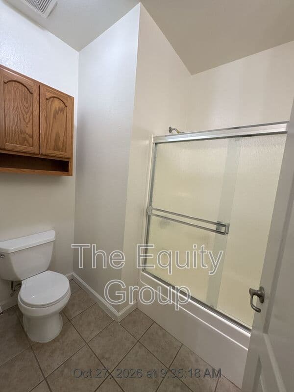 Visalia House: 2918 South Sallee Court