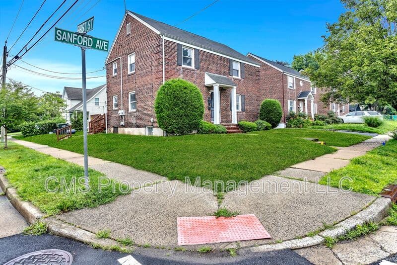 Dunellen Condo: 401 Sanford Ave