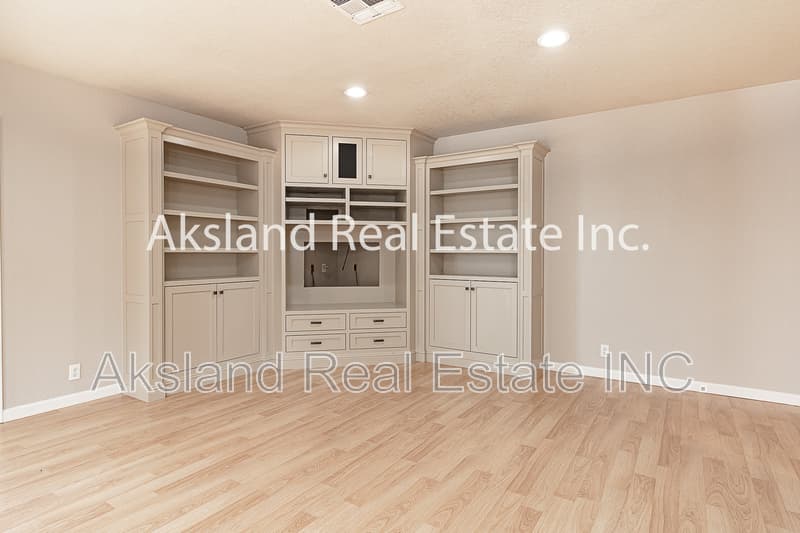 Manteca House: 697 Garden Gate Drive