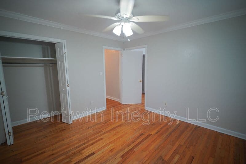 Tallahassee House: 1562 Mitchell Avenue