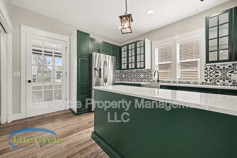 Grand Rapids Condo: 900 Michigan Street Northeast - 1