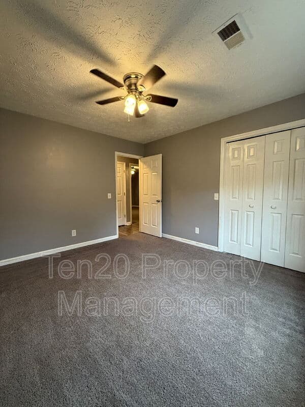 Columbus House: 6118 Abbey Drive