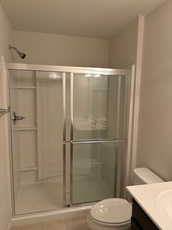 Greenville House: 102 Castlebrook Dr