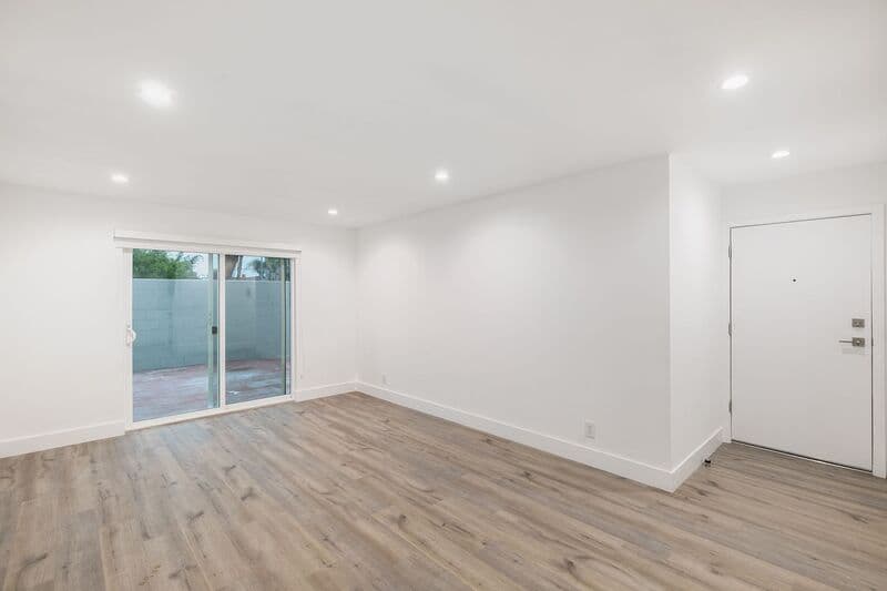 Los Angeles Condo: 3701 Hughes Ave