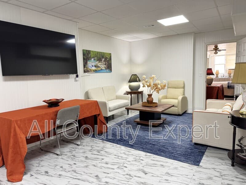 Cumming Condo: 5760 Charleston Lane