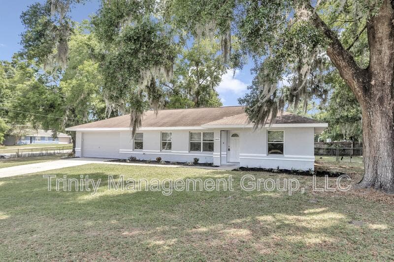 Ocala House: 2405 Southeast 46th Court
