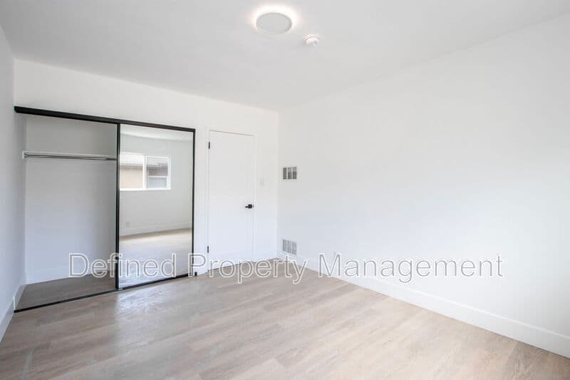 West Hollywood Ca 90046 Condo: 1046 N. Sierra Bonita Ave