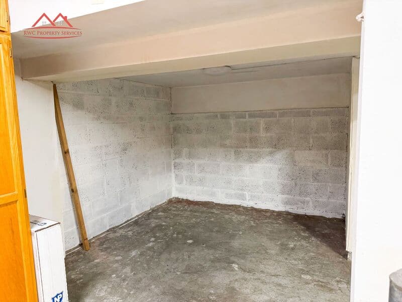 Fremont House: 3634 Fitzsimmons Cmn