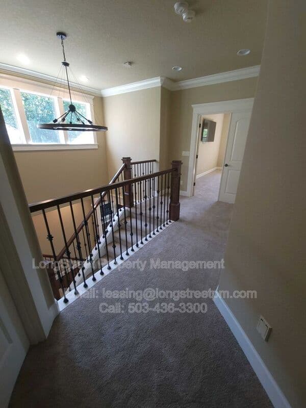 Portland House: 9739 NW Henry Ct
