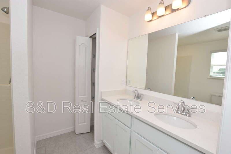 Lakeland House: 3913 Academia Ave.