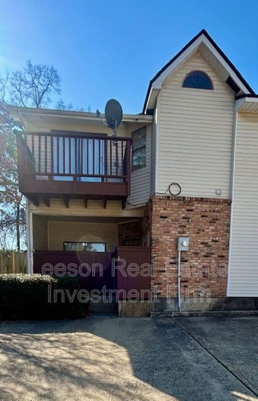 SHREVEPORT House: 9221 Ellerbe Rd.