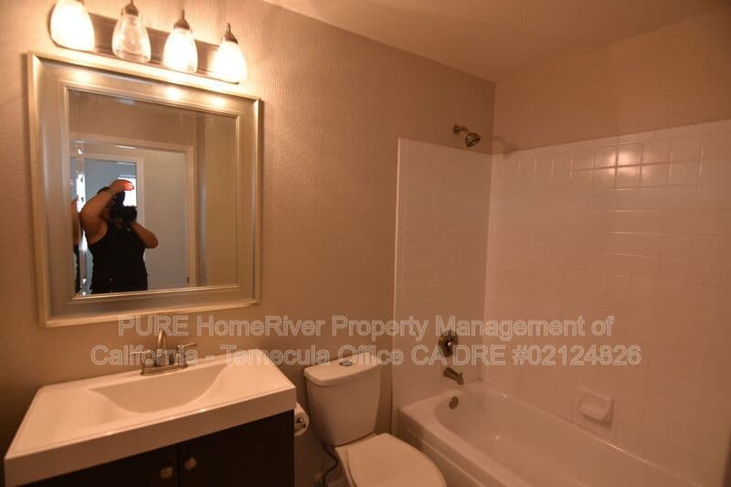 Temecula House: 43068 Corte Calanda