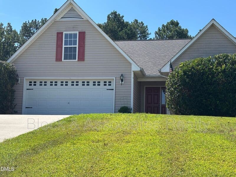 Raeford House: 337 Americana Dr