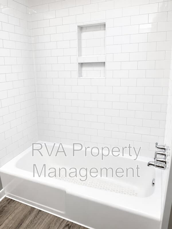 Mechanicsville House: 4476 Country Walk Lane