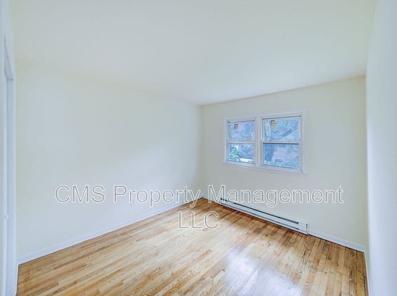 Vauxhall Condo: 287 Montclair Avenue