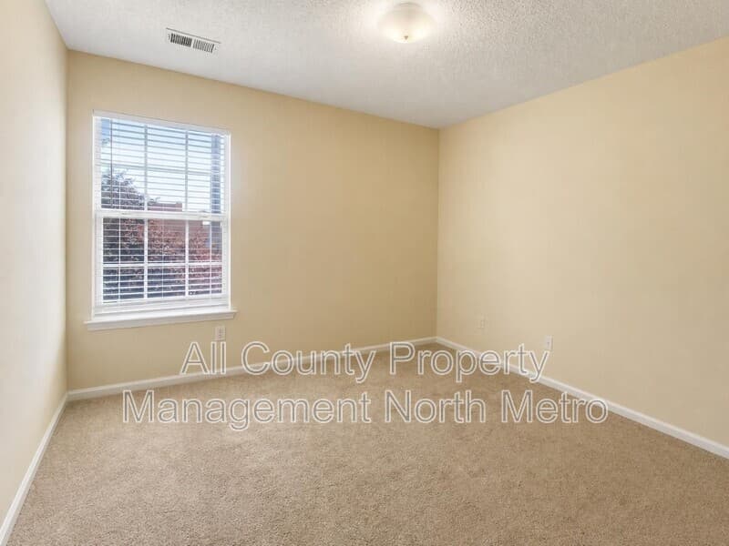 Cumming Townhome: 135 Primrose Drive