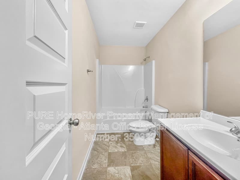 Dallas House: 253 Lantana Xing