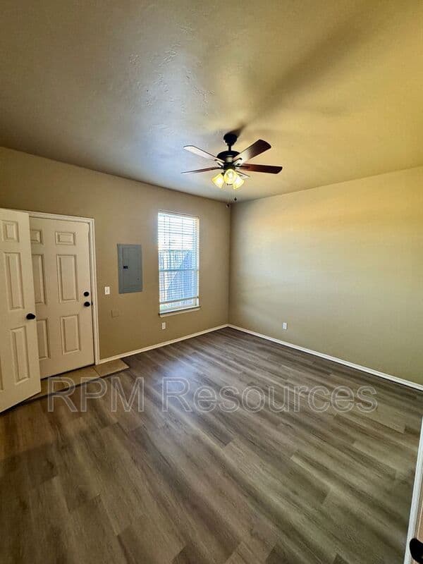 Mustang Condo: 157 Bison Court Way