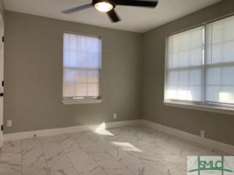 Savannah Condo: 1000 West 53rd Street - Lower Unit