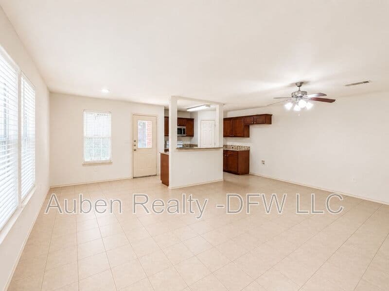 Princeton House: 907 Parkplace Ridge