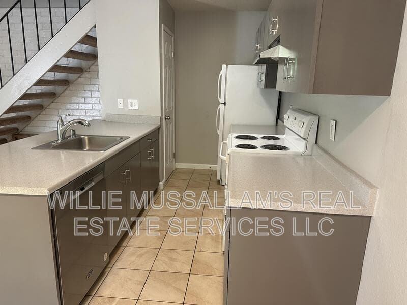 Modesto Condo: 2505 Prescott Road