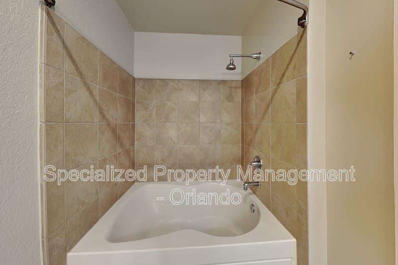 Orlando House: 150 E Robinson St
