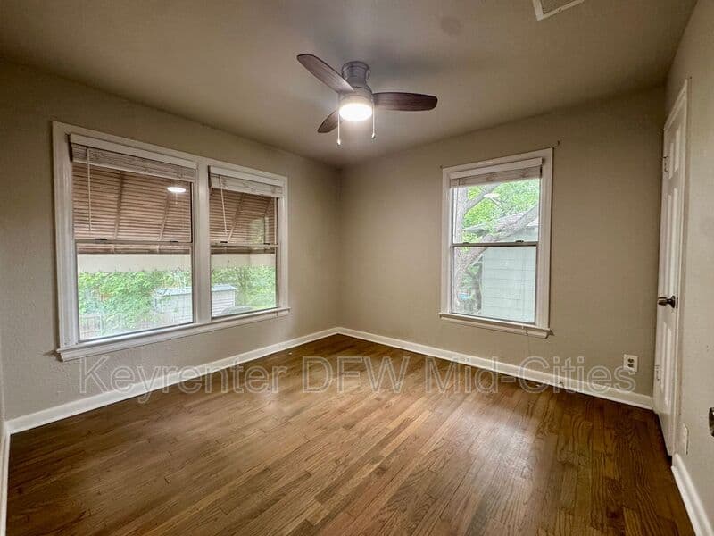 Dallas House: 311 N Oak Cliff Boulevard