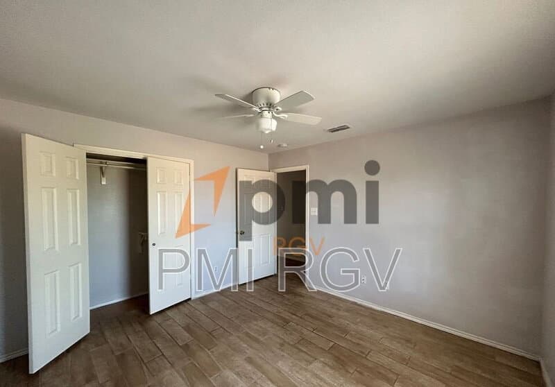 Mission Condo: 2017 Graham Ave