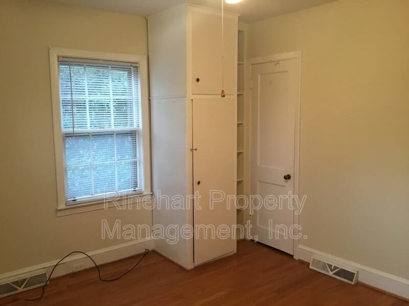 Rock Hill House: 1035 Candlewood Lane