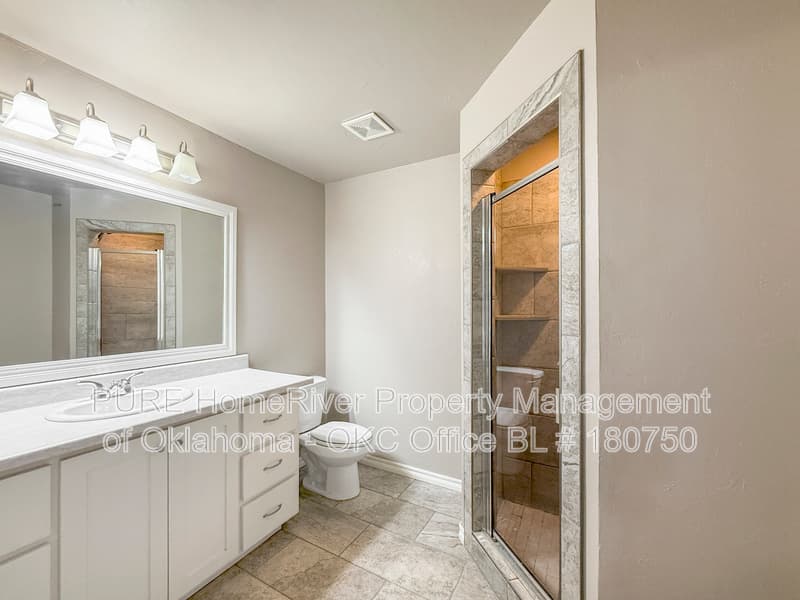 Edmond House: 428 Belmont Cir