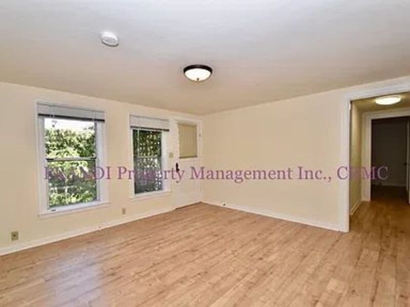 Sausalito Condo: 614 1/2 Spring St