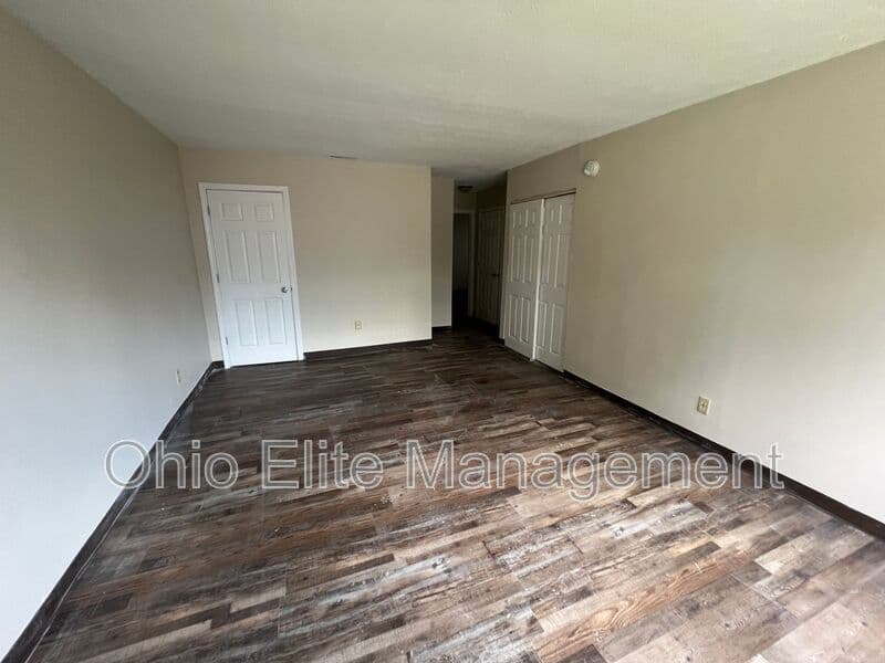 Columbus House: 48 N Eureka Ave