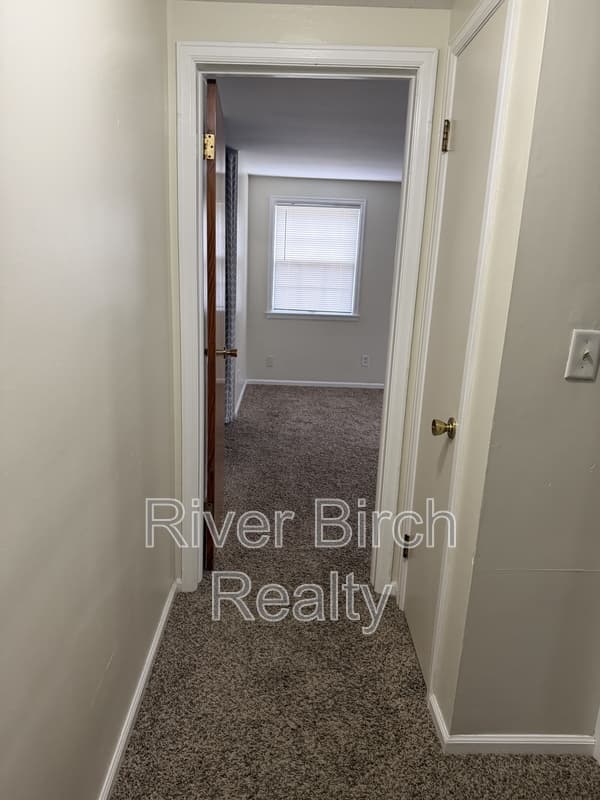 Springfield House: 421 West Lawrence Avenue