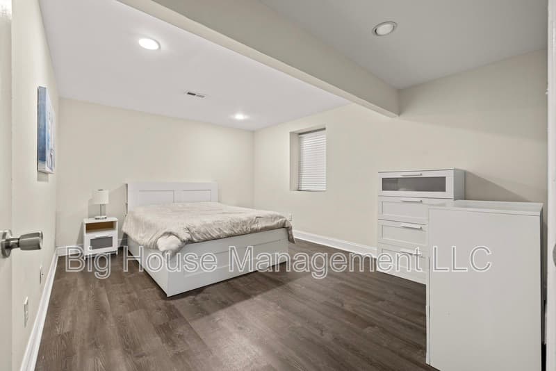 Sterling House: 47284 Grandview Pl