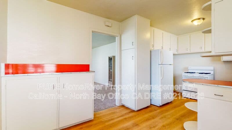 Santa Rosa House: 4942 Sonoma Hwy