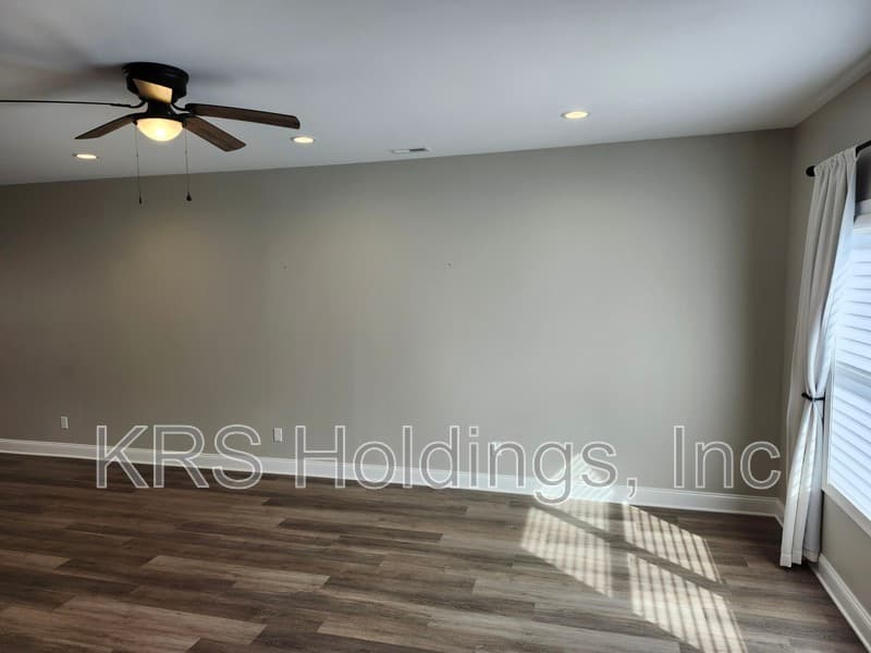 Harrisonburg Townhome: 616 Zephyr Dr