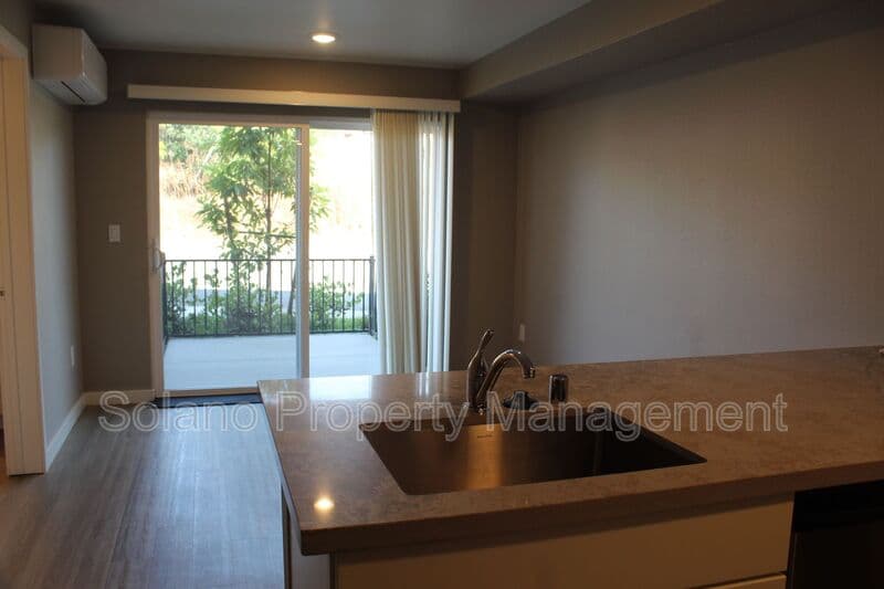 Vallejo Condo: 2401 Broadway St.