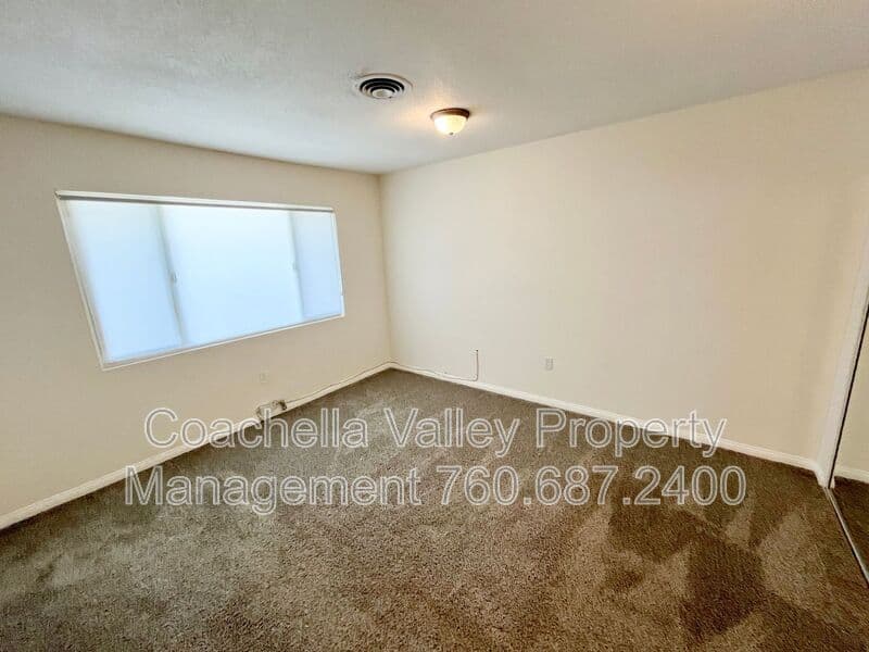 Palm Desert House: 42925 Connecticut St