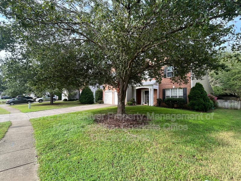 Charlotte House: 8903 Darcy Hopkins Drive