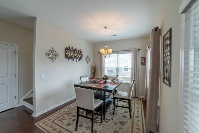 Pooler House: 341 Casey Dr
