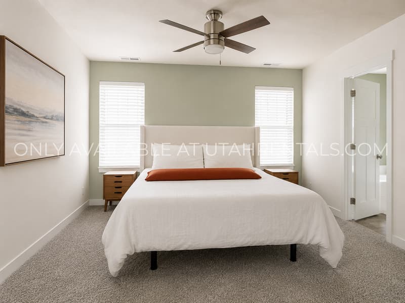 Saratoga Springs House: 267 W Willow Creek Dr