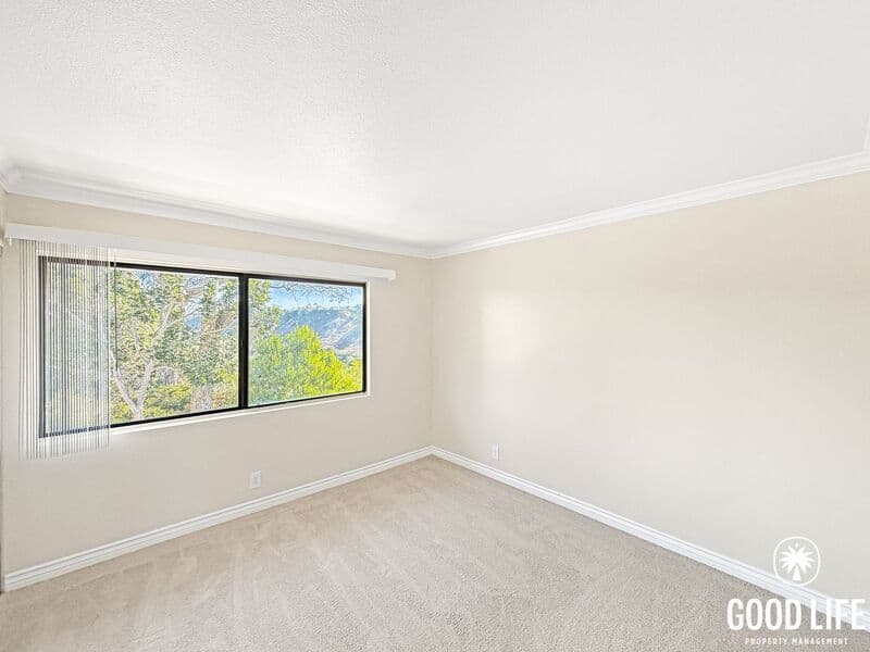 La Jolla Townhome: 8013 Caminito Gianna
