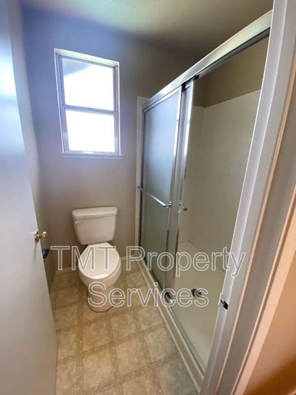 Sacramento House: 1 Windance Ct