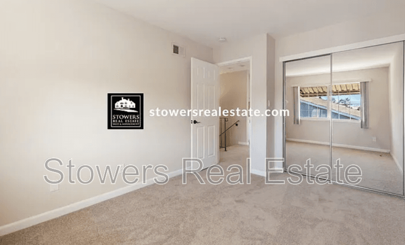 Livermore House: 5461 Arlene Way