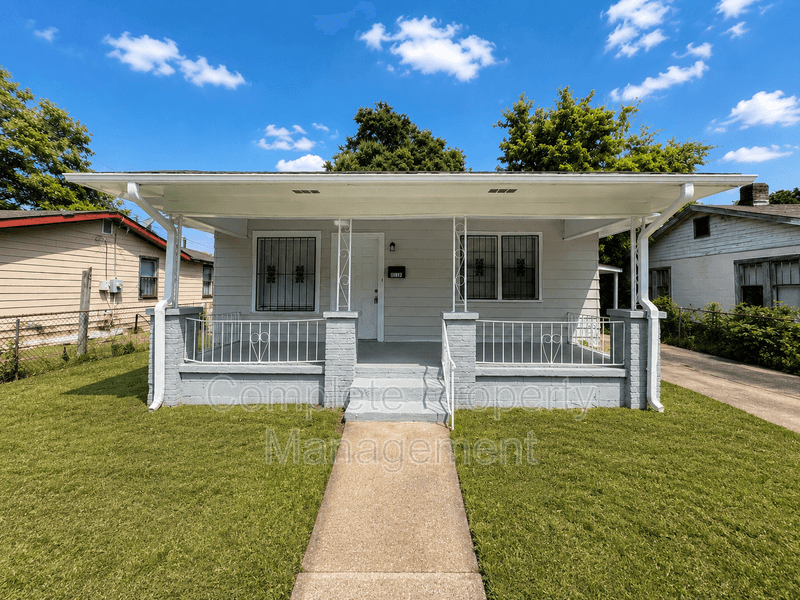 Birmingham House: 6112 Blocton Avenue