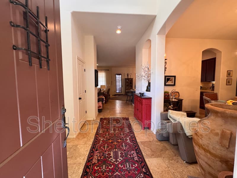 Buckeye House: 4301 N Golf Dr