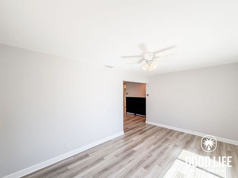 Escondido House: 2230 E Washington Ave