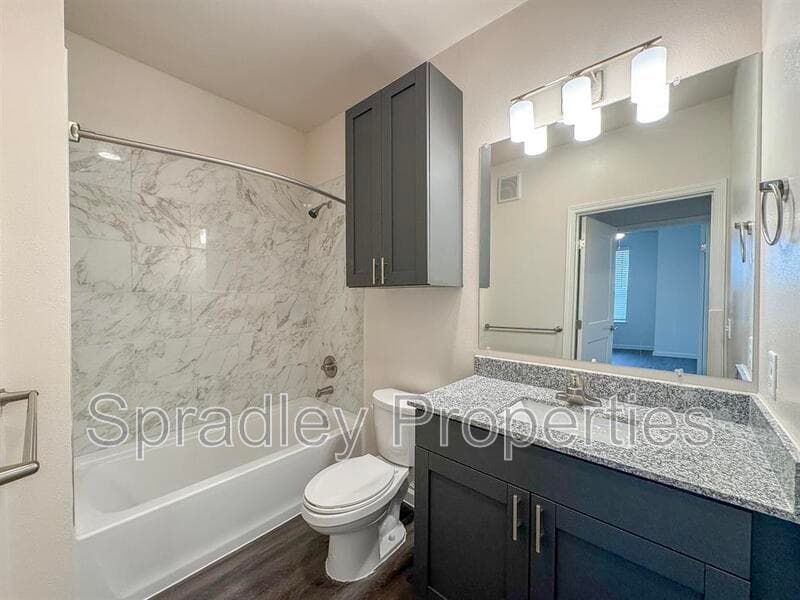 Belton Condo: 710 Shine St.