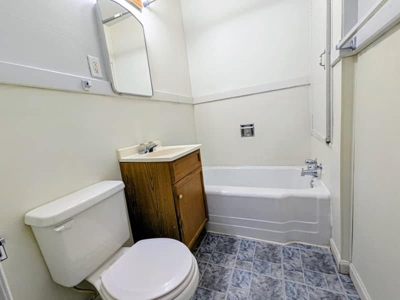 Oskaloosa Condo: 506 High Avenue East - 1