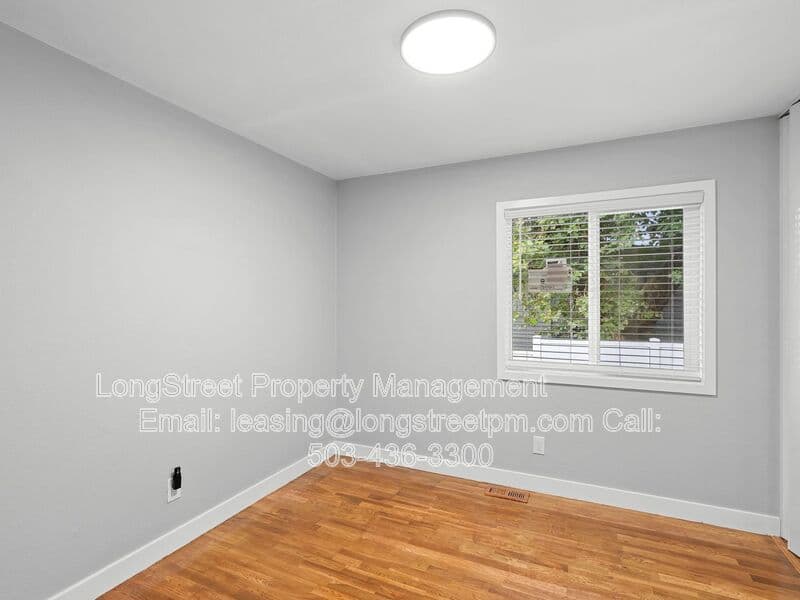 Portland House: 2812 NE Bryant St